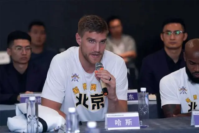 刻苦训练篮球时如何避免受伤的建议_1